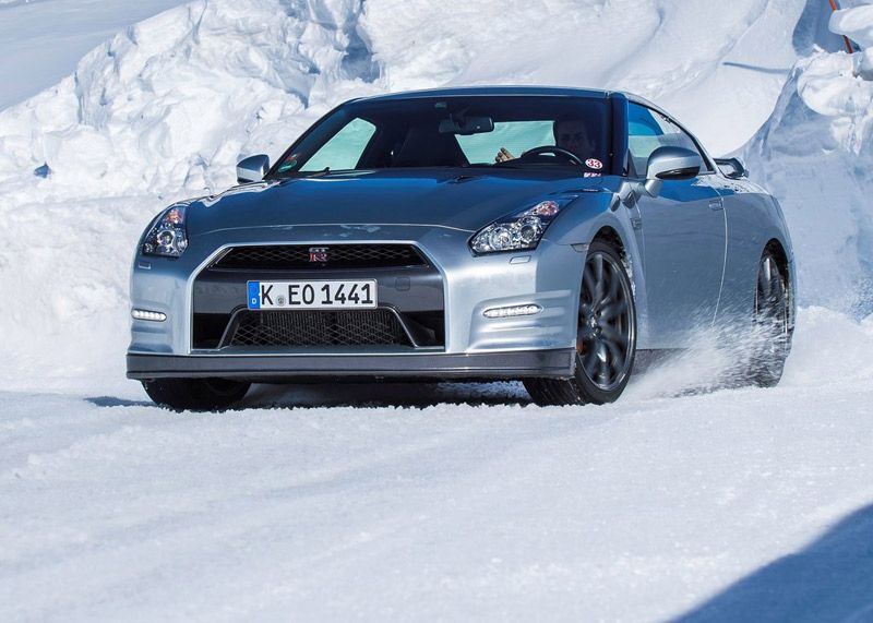 Nissan GT-R 2014, la bestia deportiva se actualiza