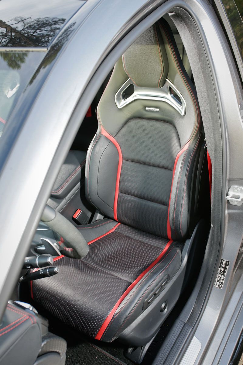 Comparativa: Audi TT RS Plus vs Mercedes A 45 AMG