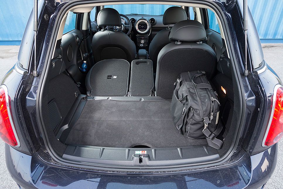 Audi Q3 TFSI vs BMW X1 sDrive 2.0i, Mercedes GLA 200 y Mini Countryman Cooper S