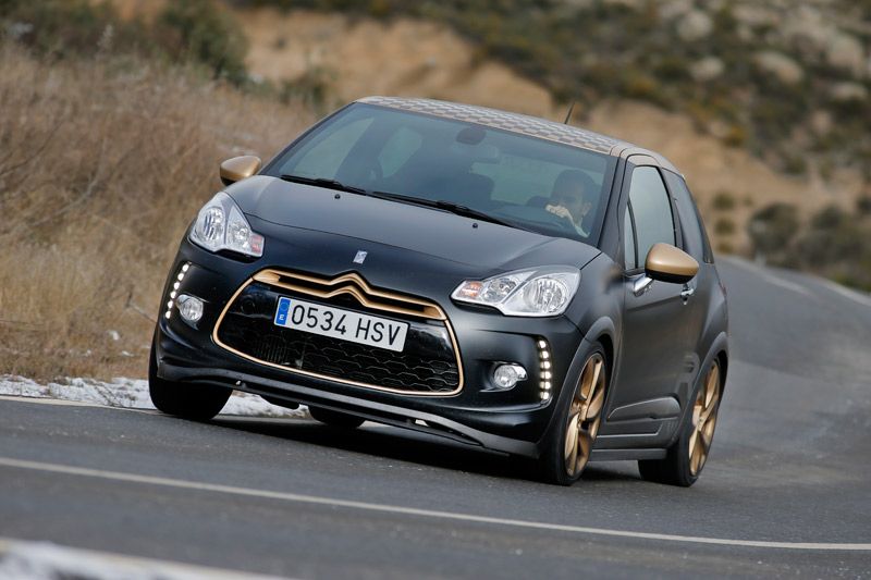 Citroën DS3 Racing Gold Mat vs Volkswagen Polo R WRC