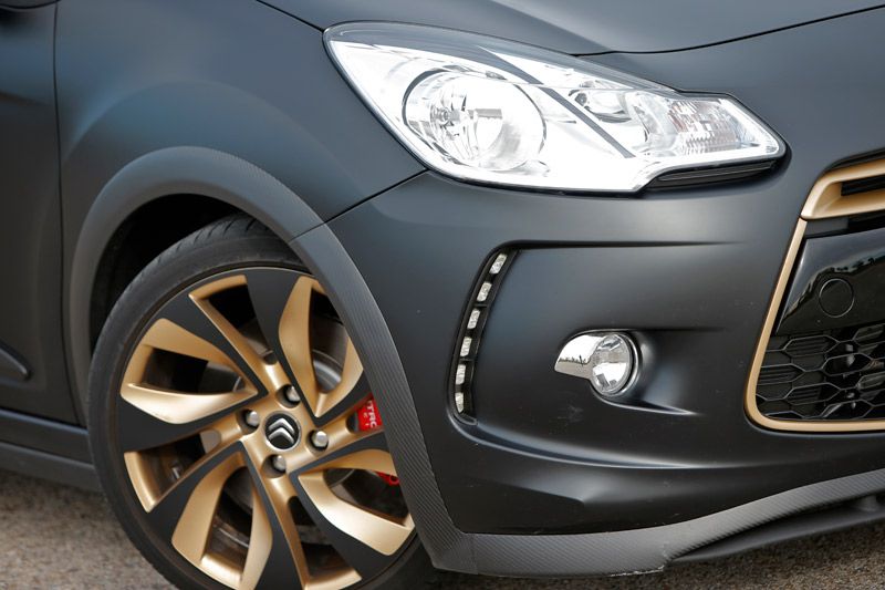 Citroën DS3 Racing Gold Mat vs Volkswagen Polo R WRC