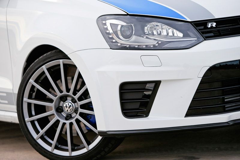 Citroën DS3 Racing Gold Mat vs Volkswagen Polo R WRC