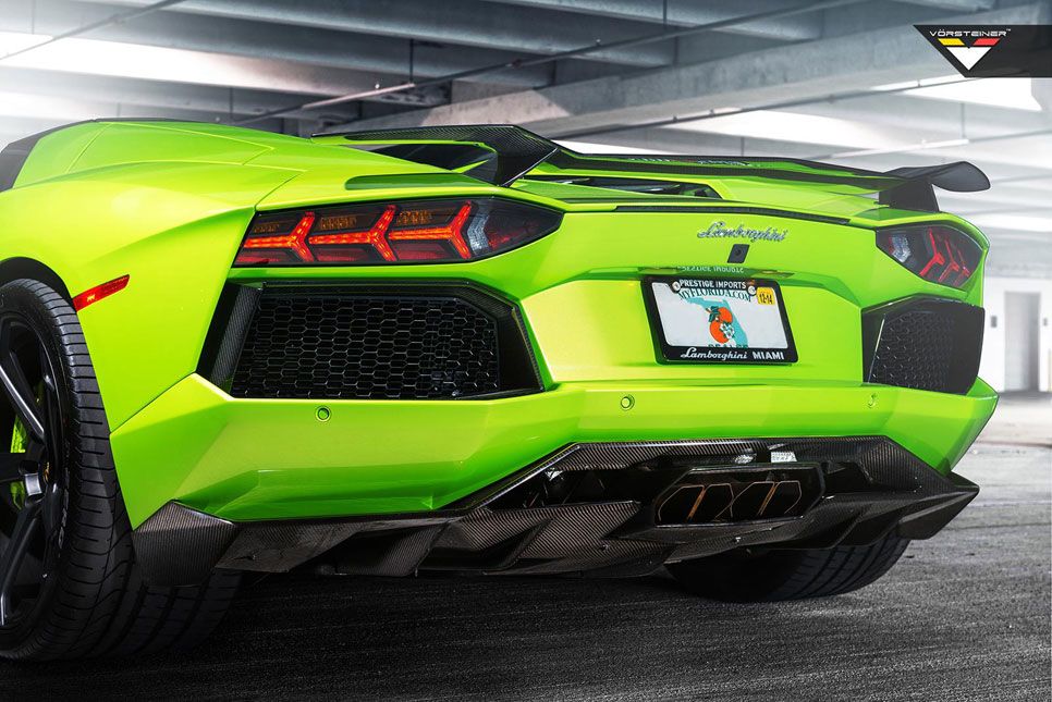 Lamborghini Aventador Roadster The Hulk por Vorsteiner