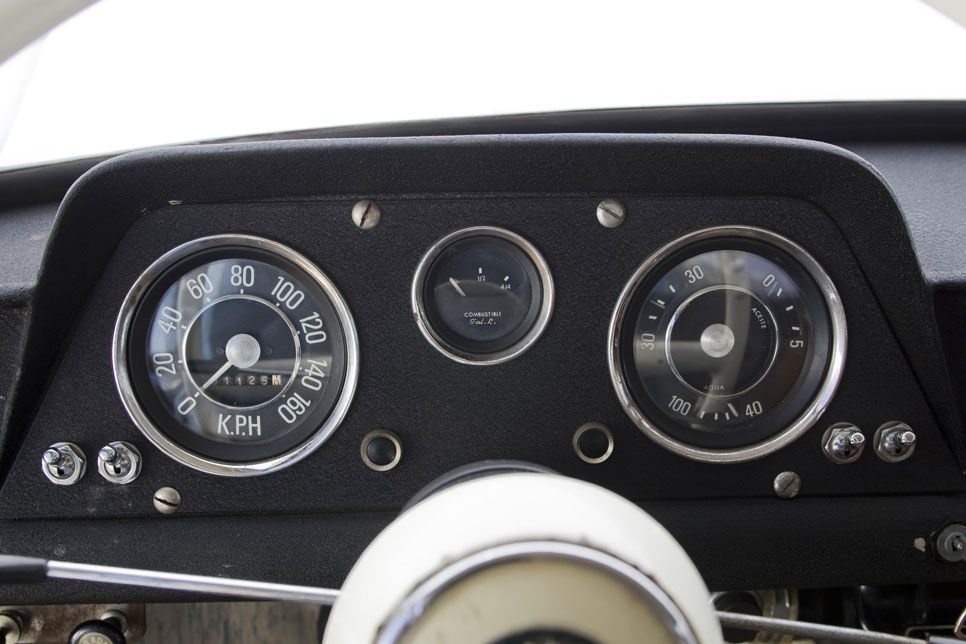 SEDAN Mustang, mucho ruido y pocas nueces