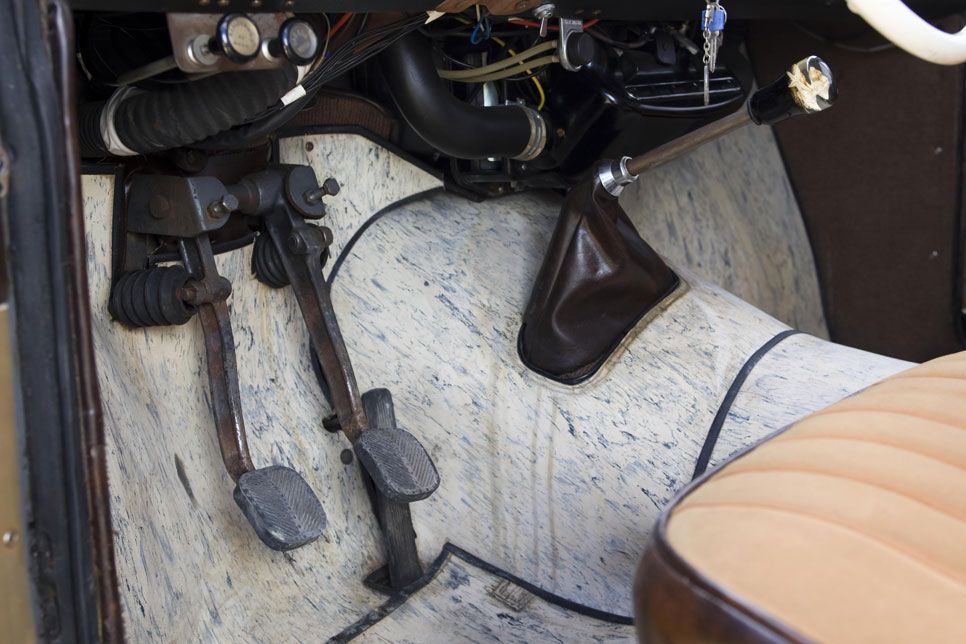 SEDAN Mustang, mucho ruido y pocas nueces