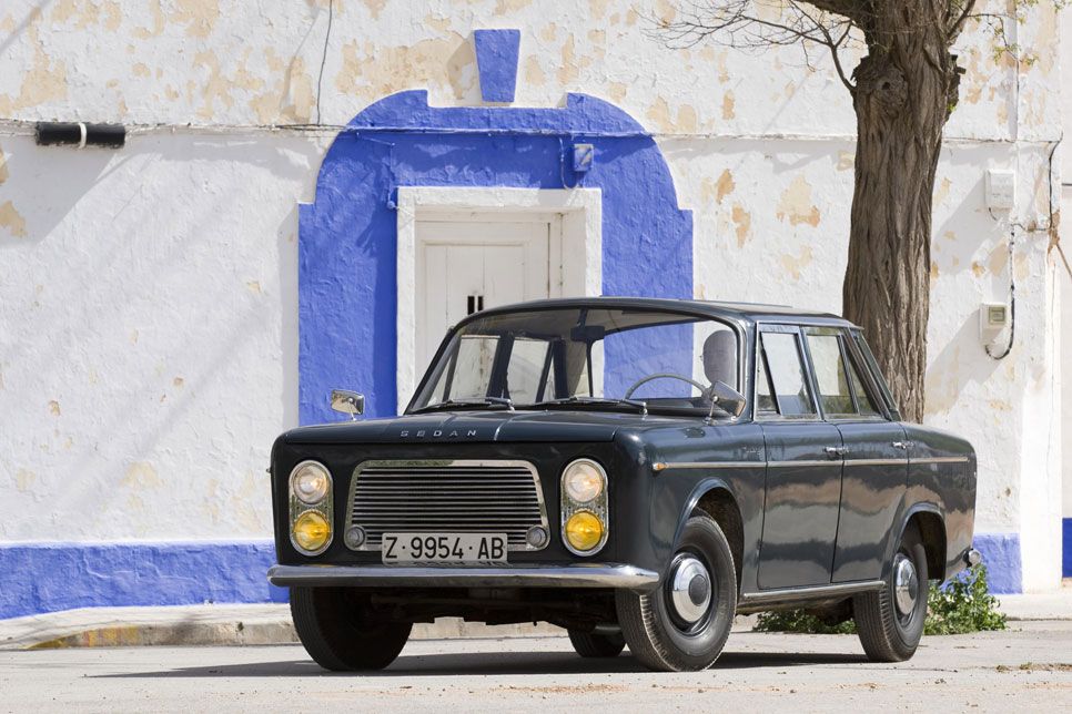 SEDAN Mustang, mucho ruido y pocas nueces