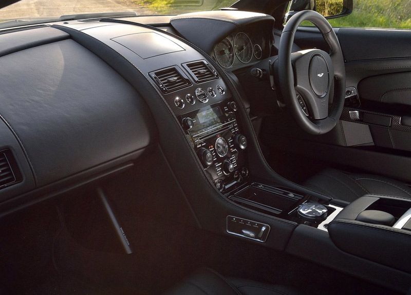 Aston Martin DB9 Carbon Edition