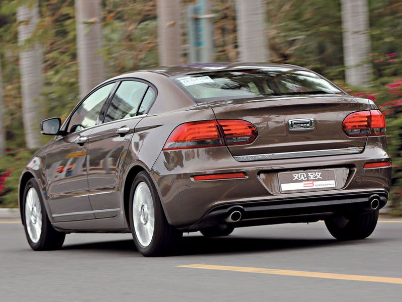 Contacto: Qoros 3 Sedán, desde China a Europa