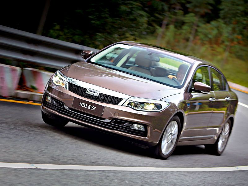 Contacto: Qoros 3 Sedán, desde China a Europa
