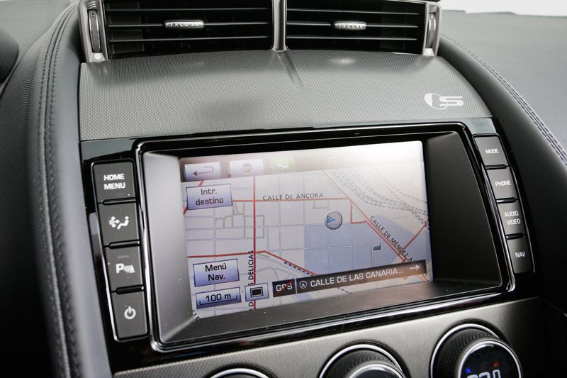 Comparativa: Mercedes SLK 55 AMG vs Jaguar F-Type 5.0 V8 S