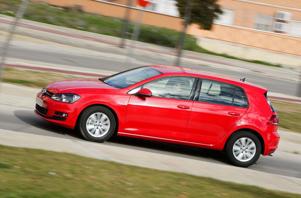 Comparativa: VW Golf 1.6 TDI DSG7 vs VW Golf 1.6 TDI y VW Golf Bluemotion