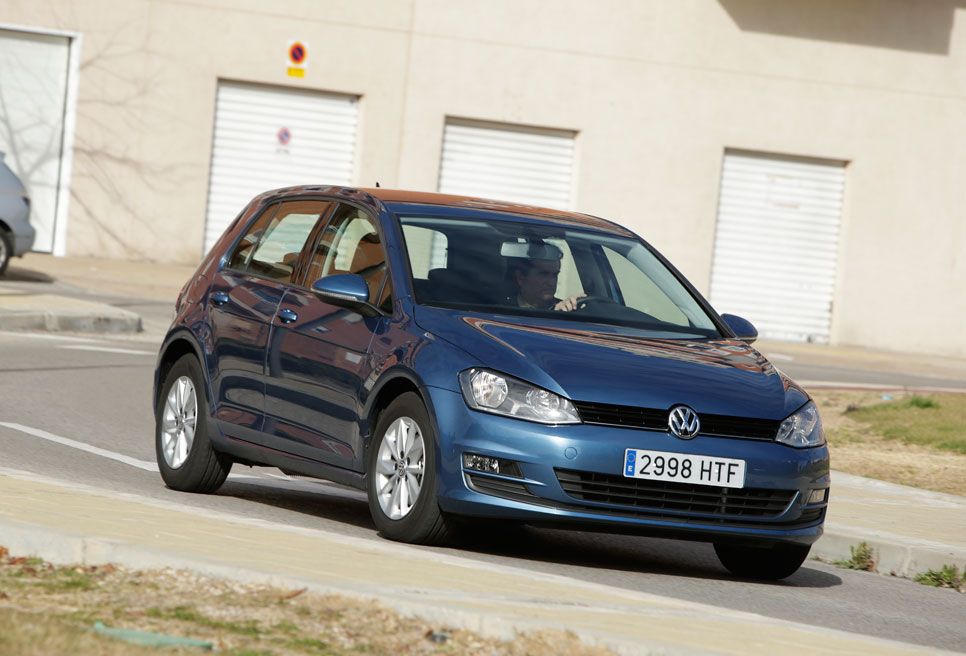 Comparativa: VW Golf 1.6 TDI DSG7 vs VW Golf 1.6 TDI y VW Golf Bluemotion