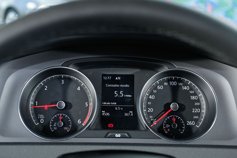 Comparativa: VW Golf 1.6 TDI DSG7 vs VW Golf 1.6 TDI y VW Golf Bluemotion