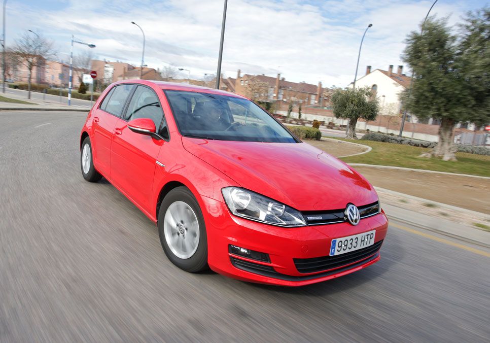 Comparativa: VW Golf 1.6 TDI DSG7 vs VW Golf 1.6 TDI y VW Golf Bluemotion