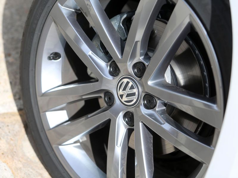 Comparativa: Alfa Romeo Giulietta 2.0 JTDM  vs Volkswagen Golf 2.0 TDI
