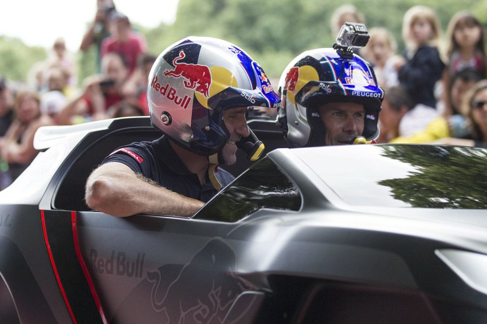 Peterhansel ficha por Peugeot para el Dakar 2015