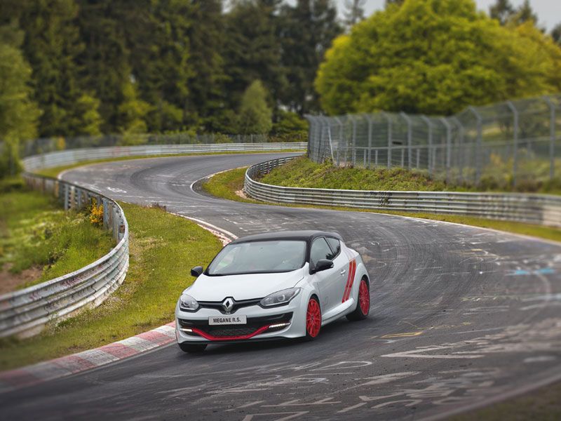 Renault reconquista Nürburgring