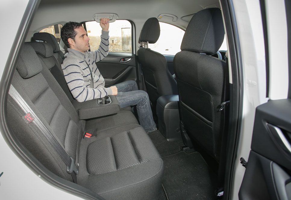 Comparativa: Ford Kuga 1.6 EcoBoost 4x2 vs Mazda CX-5 2.0 165 2WD