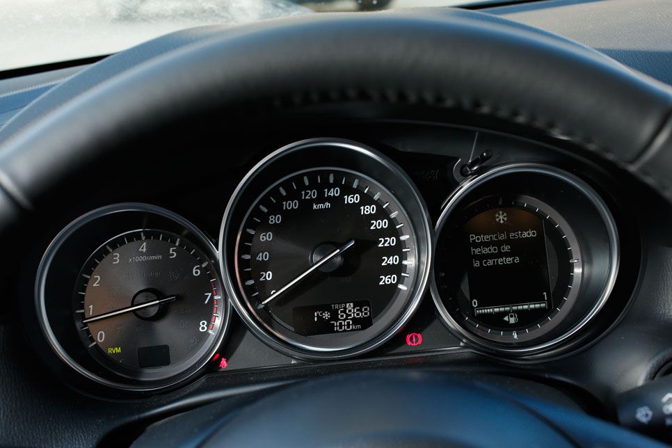Comparativa: Ford Kuga 1.6 EcoBoost 4x2 vs Mazda CX-5 2.0 165 2WD