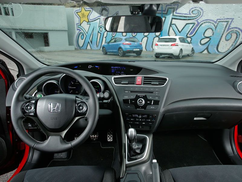 Honda Civic 1.6 I-DTEC vs Peugeot 308 1.6 e-HDI y Renault Mégane 1.6 DCI