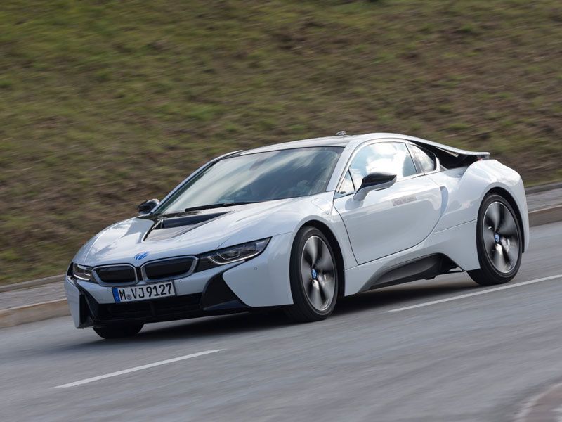 BMW M1 vs BMW i8, superdeportivos ¿antagónicos?