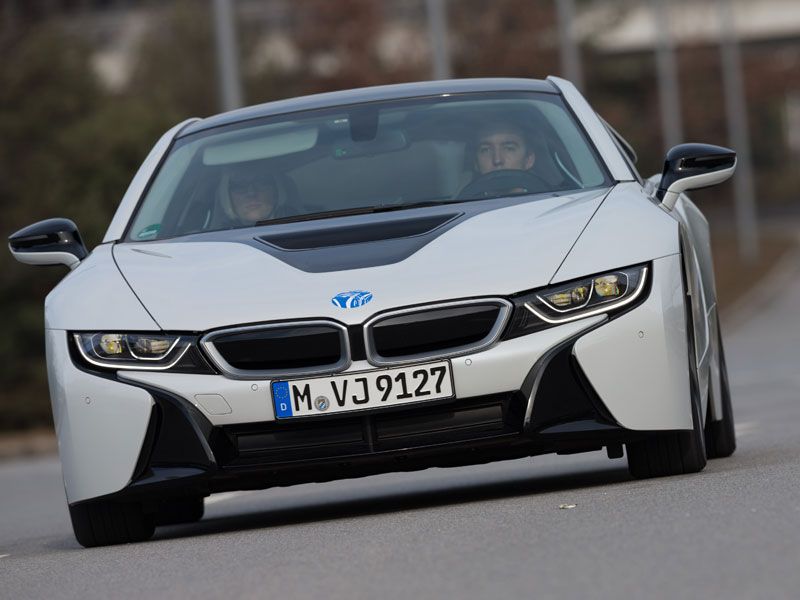 BMW M1 vs BMW i8, superdeportivos ¿antagónicos?