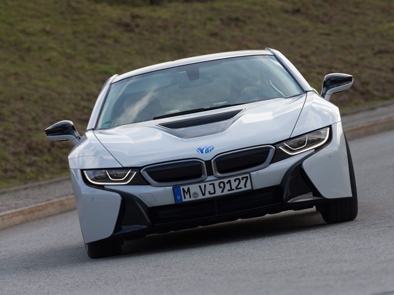 BMW M1 vs BMW i8, superdeportivos ¿antagónicos?