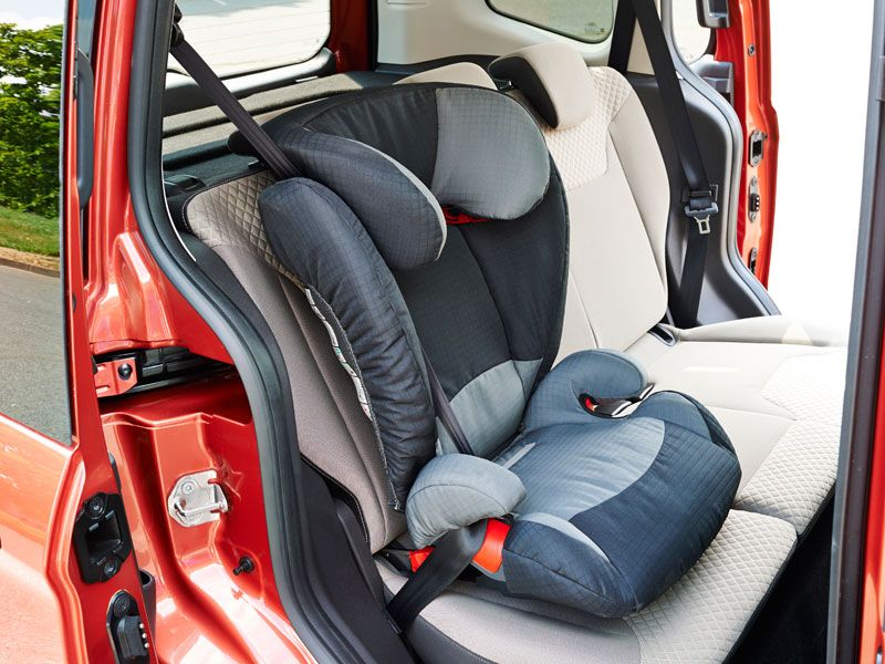 Contacto: Ford Tourneo Courier, el pequeño de la familia