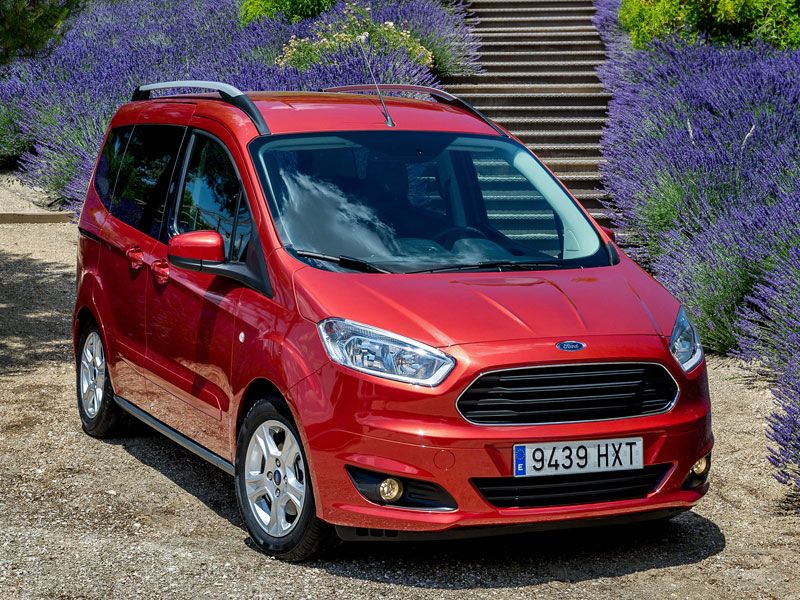 Contacto: Ford Tourneo Courier, el pequeño de la familia
