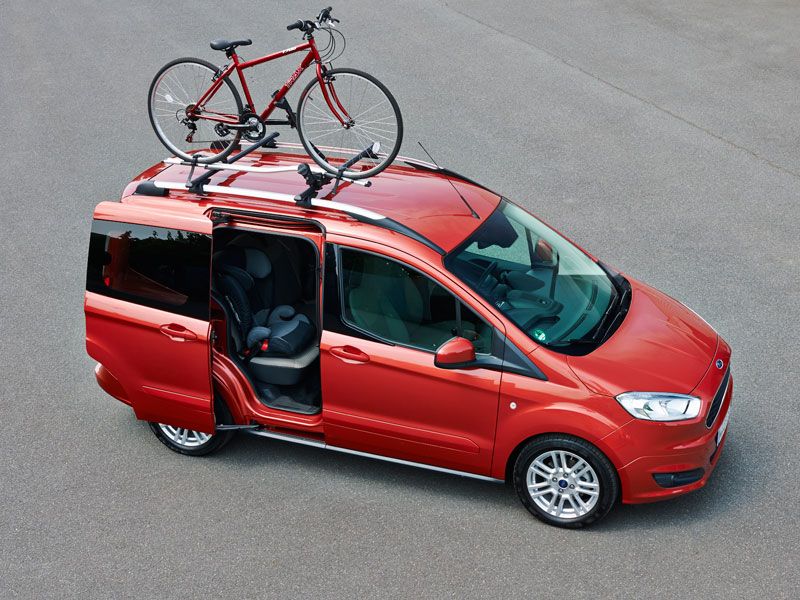 Contacto: Ford Tourneo Courier, el pequeño de la familia