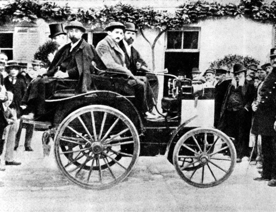 La primera carrera de coches de la historia