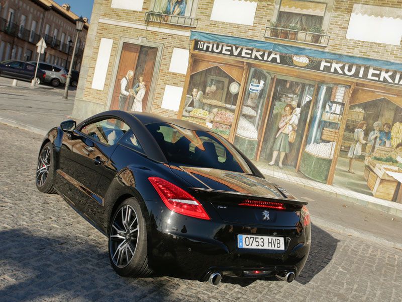 Prueba: Peugeot RCZ-R, las garras del felino