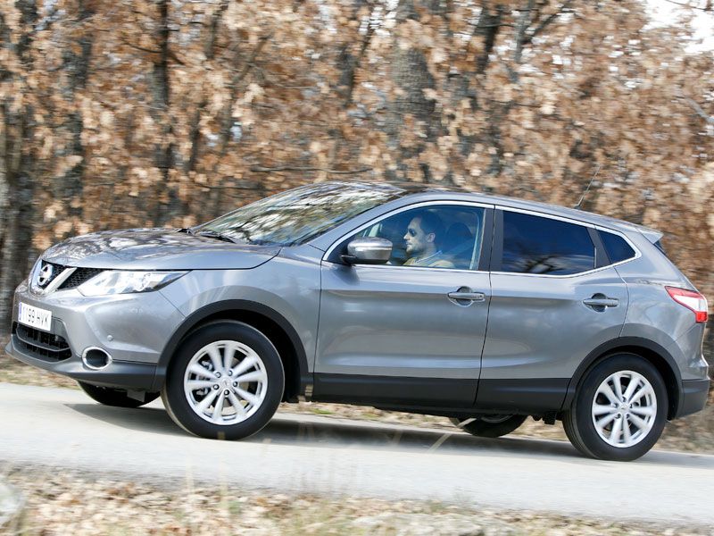 Comparativa: Mazda3 SportSedan Skyactiv-D 2.2 vs Skoda Octavia 2.0 TDI