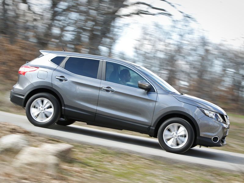 Comparativa: Mazda3 SportSedan Skyactiv-D 2.2 vs Skoda Octavia 2.0 TDI