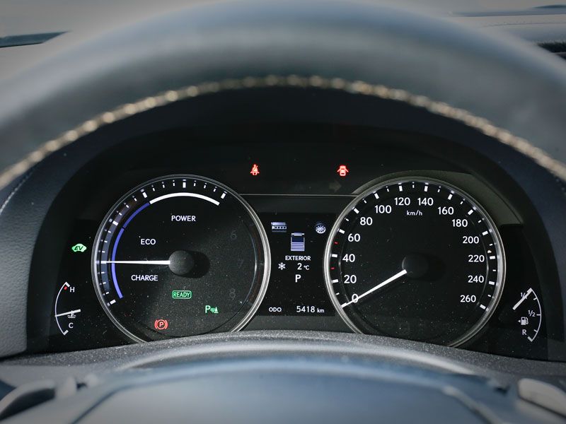 Comparativa: Audi A6 Hybrid 2.0 TFSI vs Lexus GS 300h