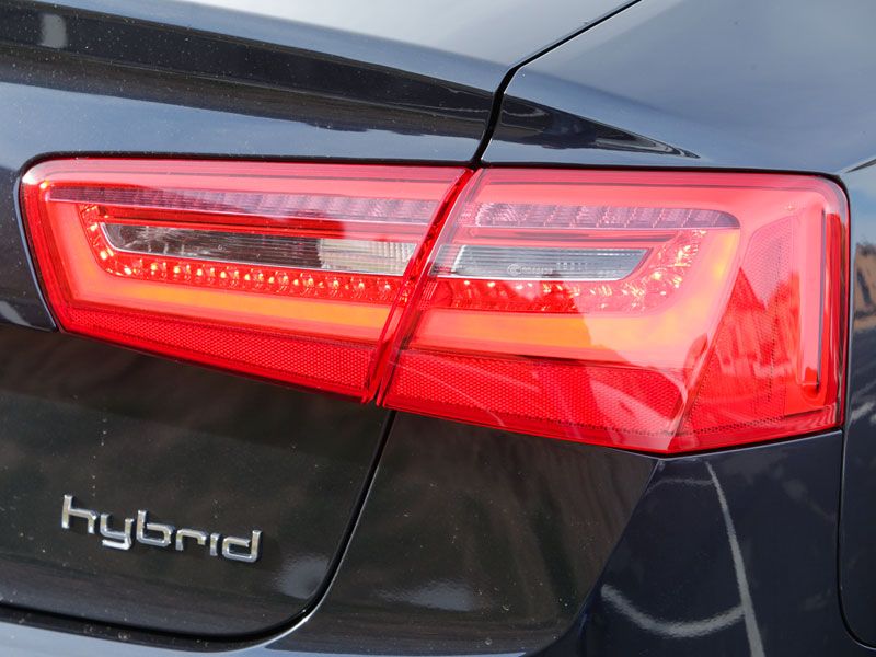 Comparativa: Audi A6 Hybrid 2.0 TFSI vs Lexus GS 300h