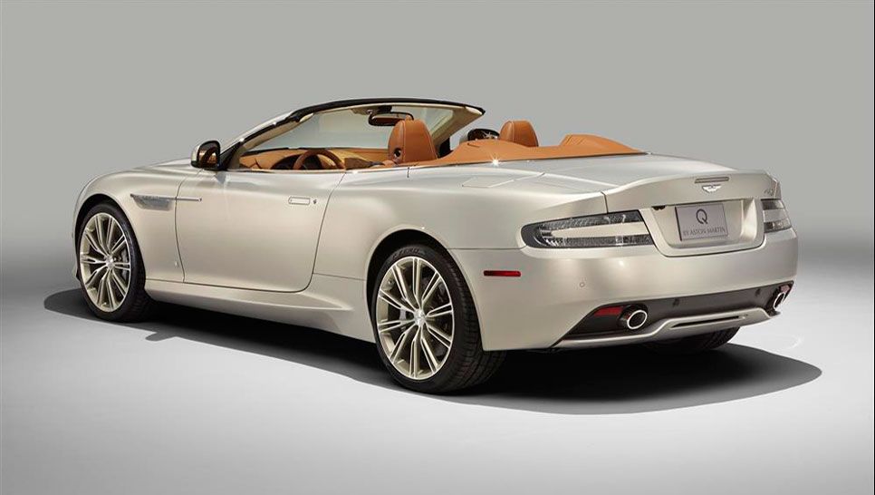 Un Aston Martin DB9 Volante por Q de lo más solidario