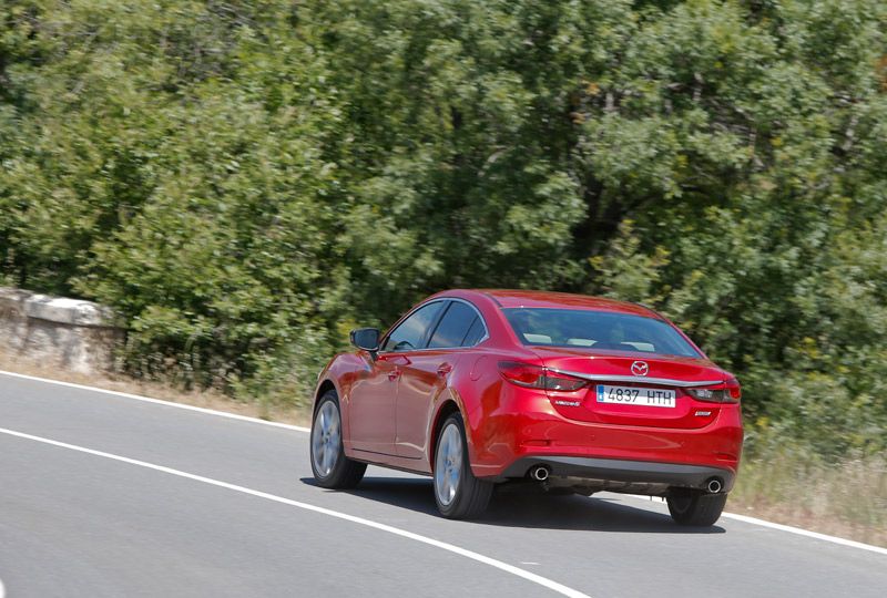 Nuevo Volkswagen Passat frente a sus rivales