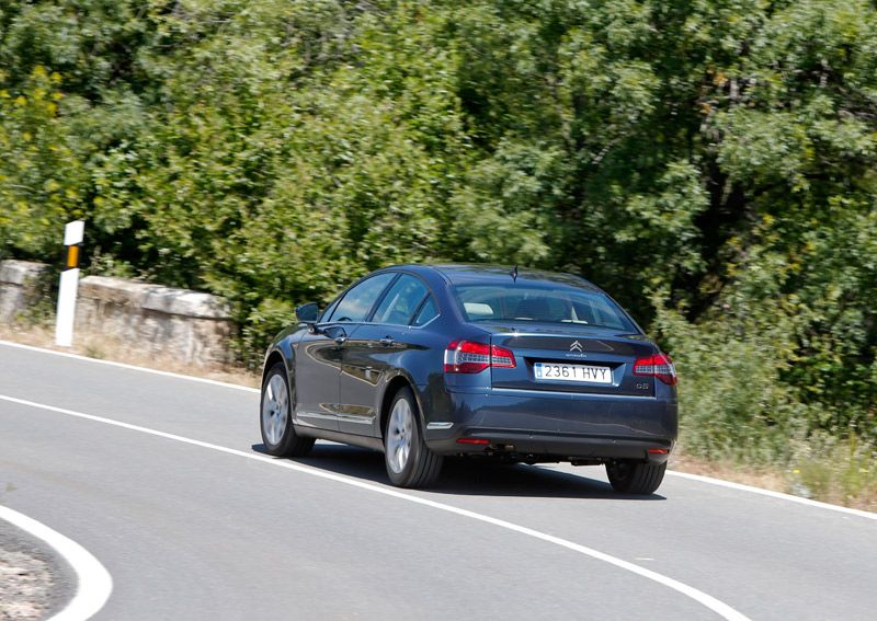 Nuevo Volkswagen Passat frente a sus rivales