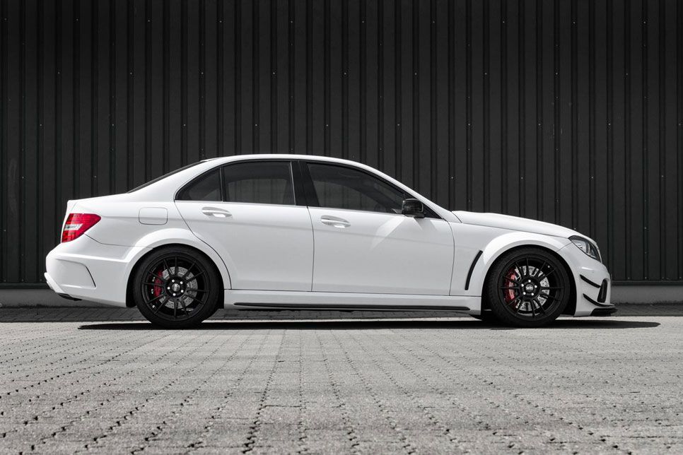 Mercedes C63 AMG por McChip