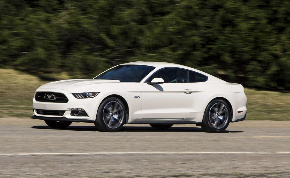 Un Ford Mustang 50 Aniversario, a subasta