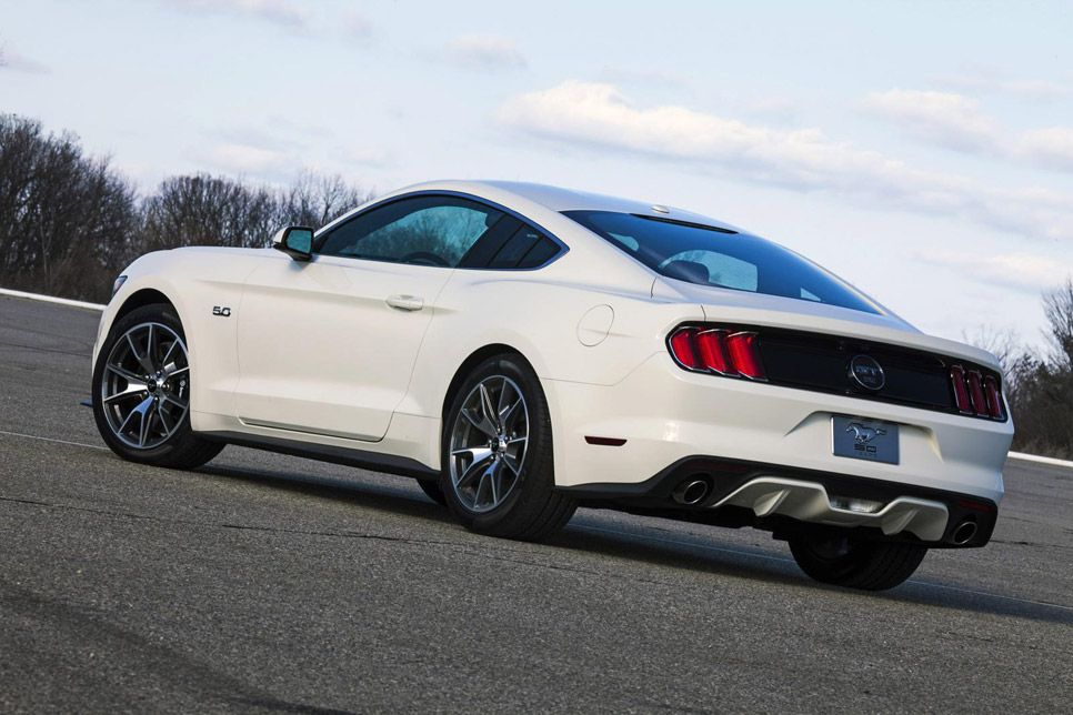 Un Ford Mustang 50 Aniversario, a subasta