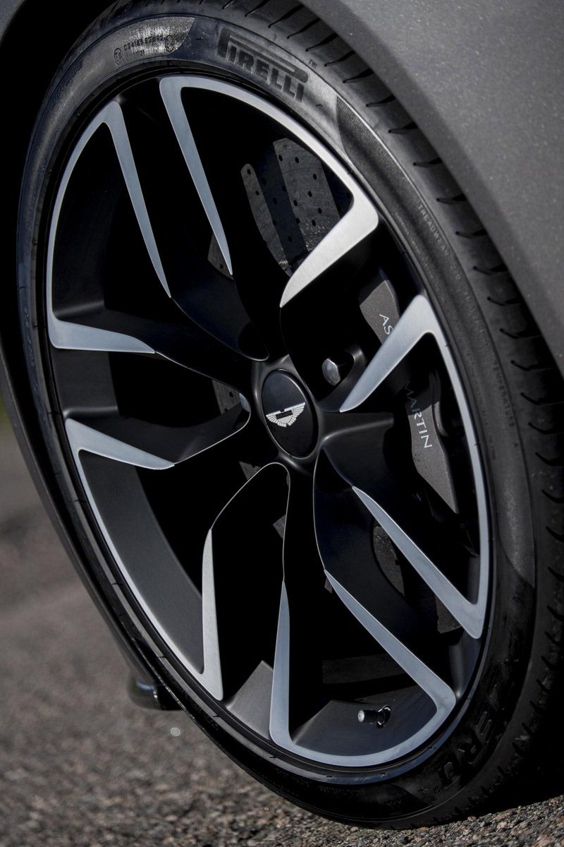 Aston Martin Rapide S 2015 y Vanquish 2015