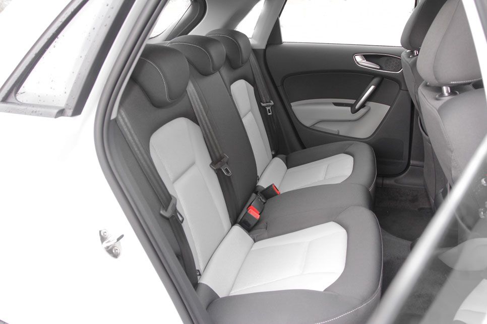 Comparativa: Audi A1 1.4 TFSI CoD vs Mini Cooper