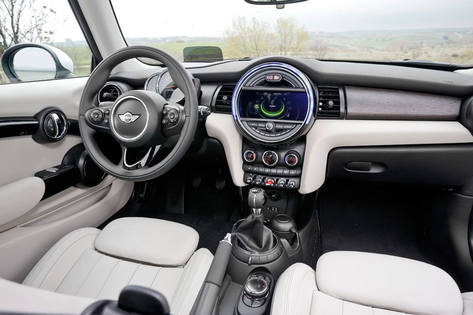 Comparativa: Audi A1 1.4 TFSI CoD vs Mini Cooper