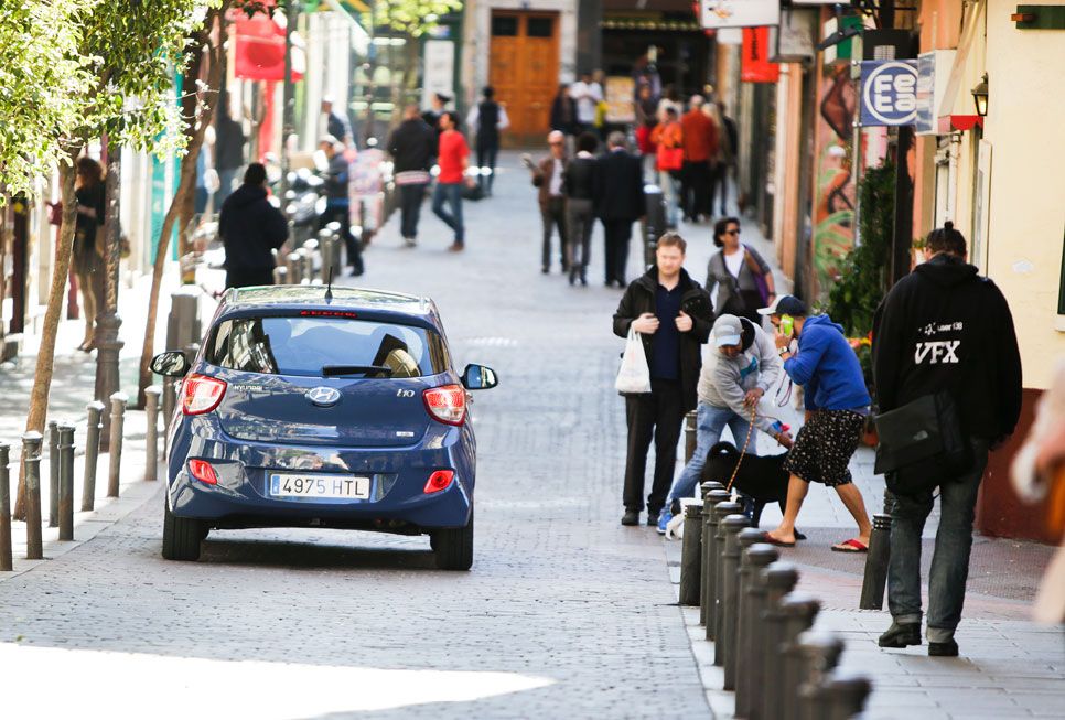 Prueba: Hyundai i10 1.2 MPi Style, a pie de calle