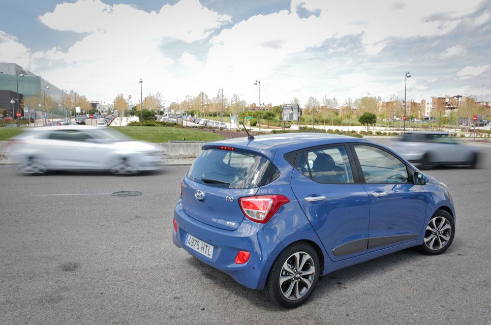 Prueba: Hyundai i10 1.2 MPi Style, a pie de calle