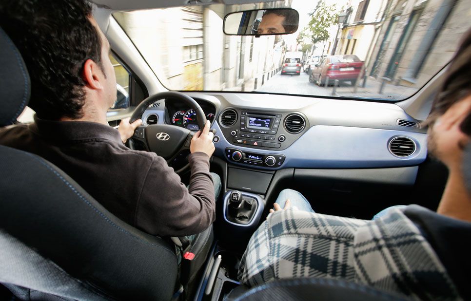 Prueba: Hyundai i10 1.2 MPi Style, a pie de calle