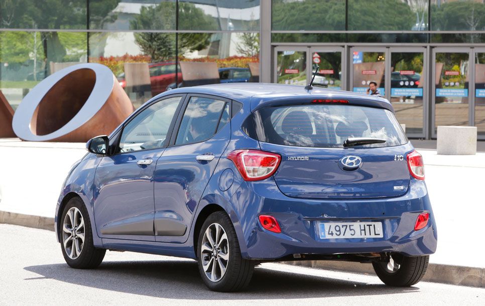 Prueba: Hyundai i10 1.2 MPi Style, a pie de calle