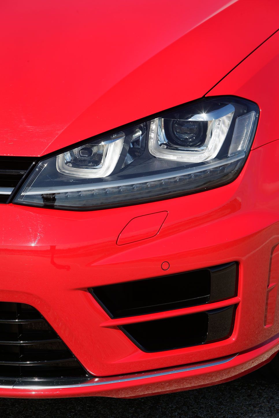 Comparativa: BMW M235I vs Volkswagen Golf R